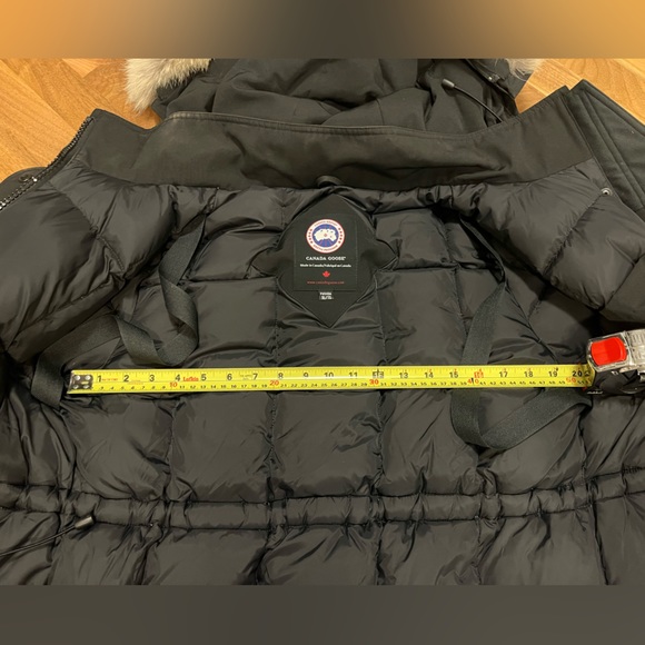 Canada Goose jacket - Picture 8 of 10